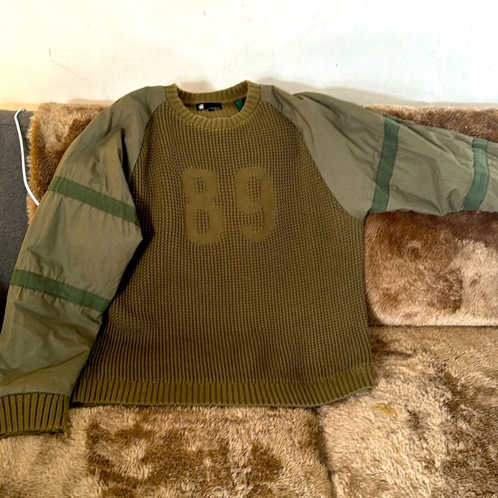 Gstart sweater